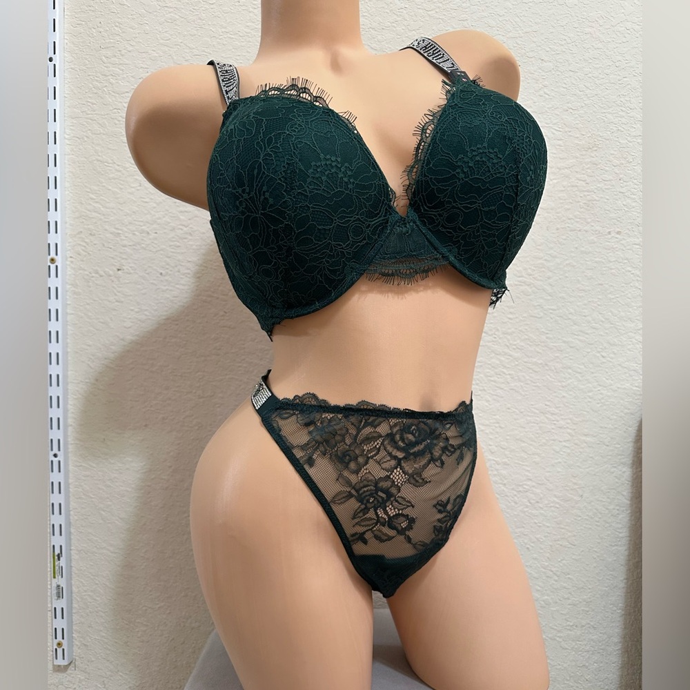 38dd,XL VICTORIA SECRET BRA SET